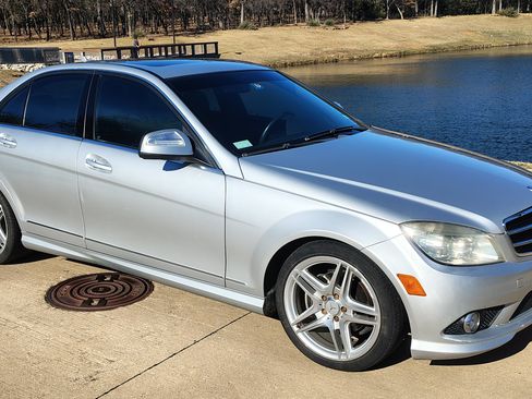 Used 2008 Mercedes-Benz C 300 Sedan image 2