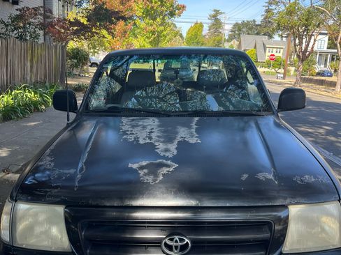 Used 2000 Toyota Tacoma PreRunner w/ Value Pkg w/ Color-Key Pkg RWD image 4
