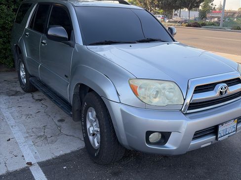 Used 2007 Toyota 4Runner SR5 RWD image 4