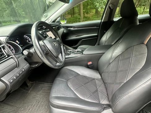 Used 2018 Toyota Camry XLE w/ Audio Package FWD image 11