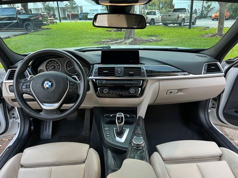 Used 2017 BMW 330i xDrive Sedan image 12