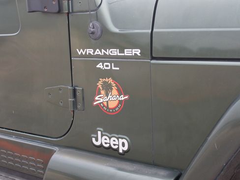 Used 1998 Jeep Wrangler Sahara image 12