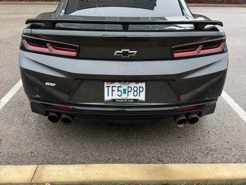 Used 2016 Chevrolet Camaro SS image 8