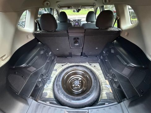 Used 2019 Nissan Rogue S AWD/4WD image 27