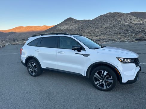 Used 2021 Kia Sorento SX Prestige AWD/4WD image 2