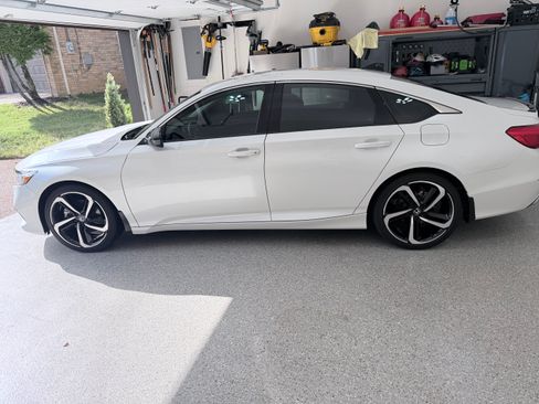 Used 2021 Honda Accord Sport Special Edition image 4