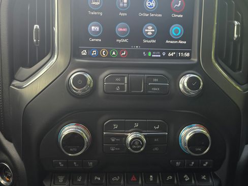 Used 2021 GMC Sierra 2500 Denali w/ Denali Black Diamond Edition image 16