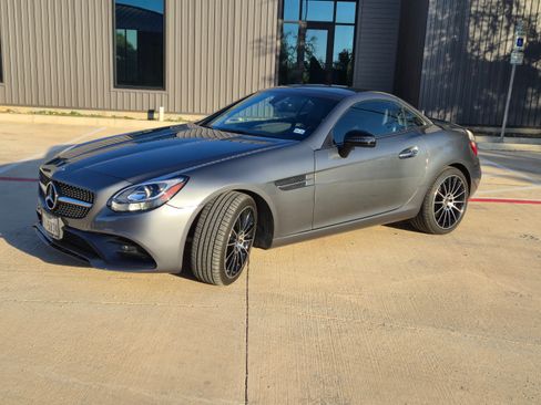 Used 2019 Mercedes-Benz SLC 300 image 2