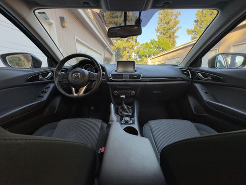 Used 2016 MAZDA MAZDA3 i Touring w/ Popular Equipment Package FWD image 26