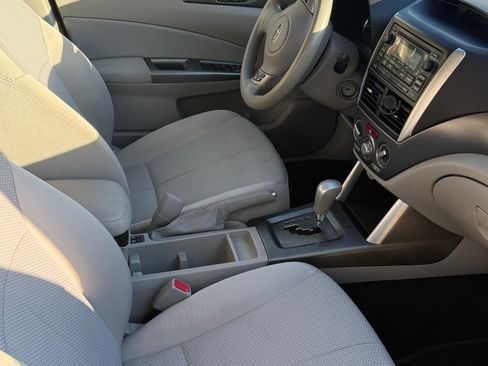 Used 2011 Subaru Forester 2.5X Premium w/ All-Weather Pkg AWD/4WD image 13
