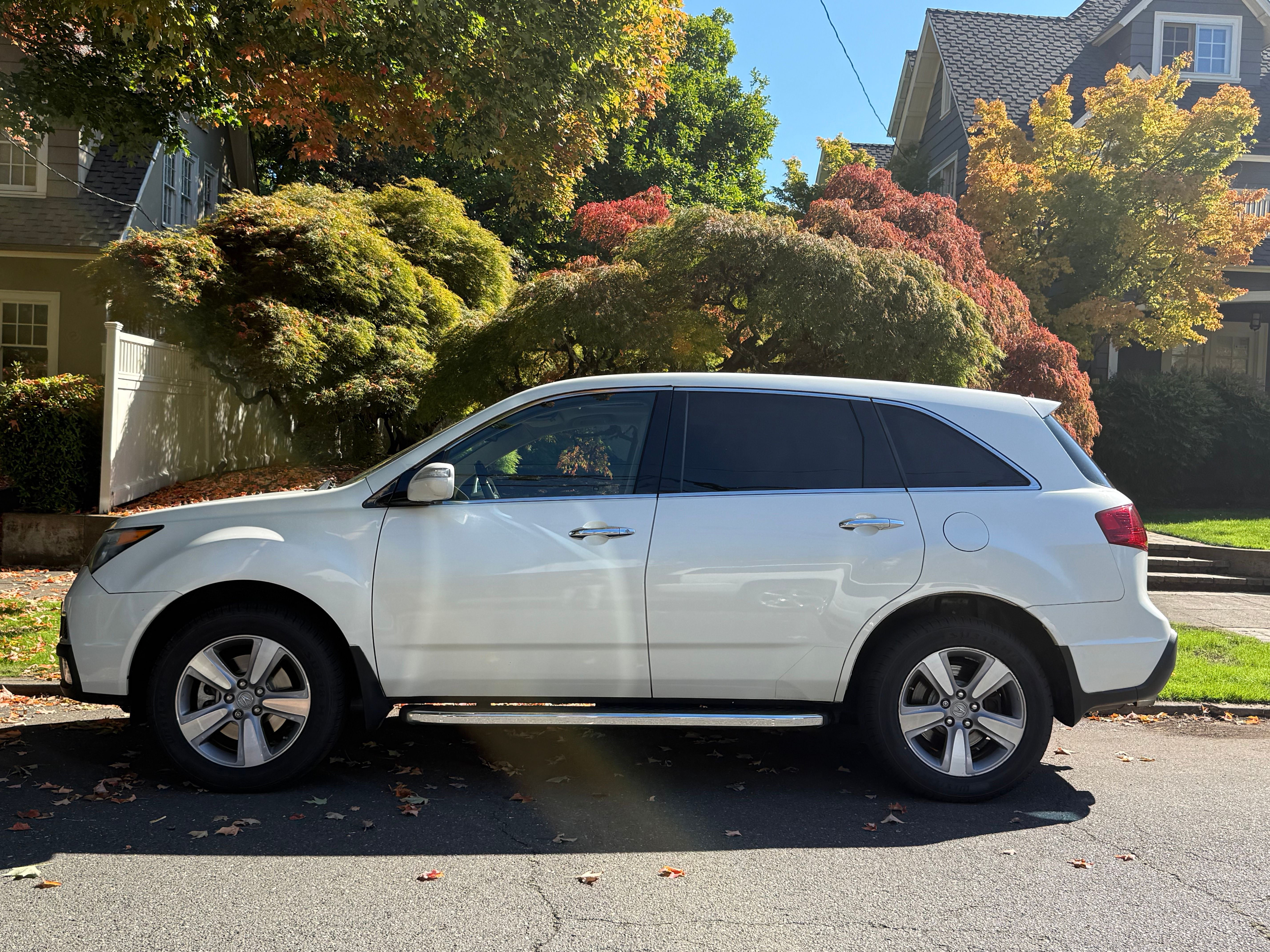 Used 2013 Acura MDX w/ Technology Package AWD/4WD image 1