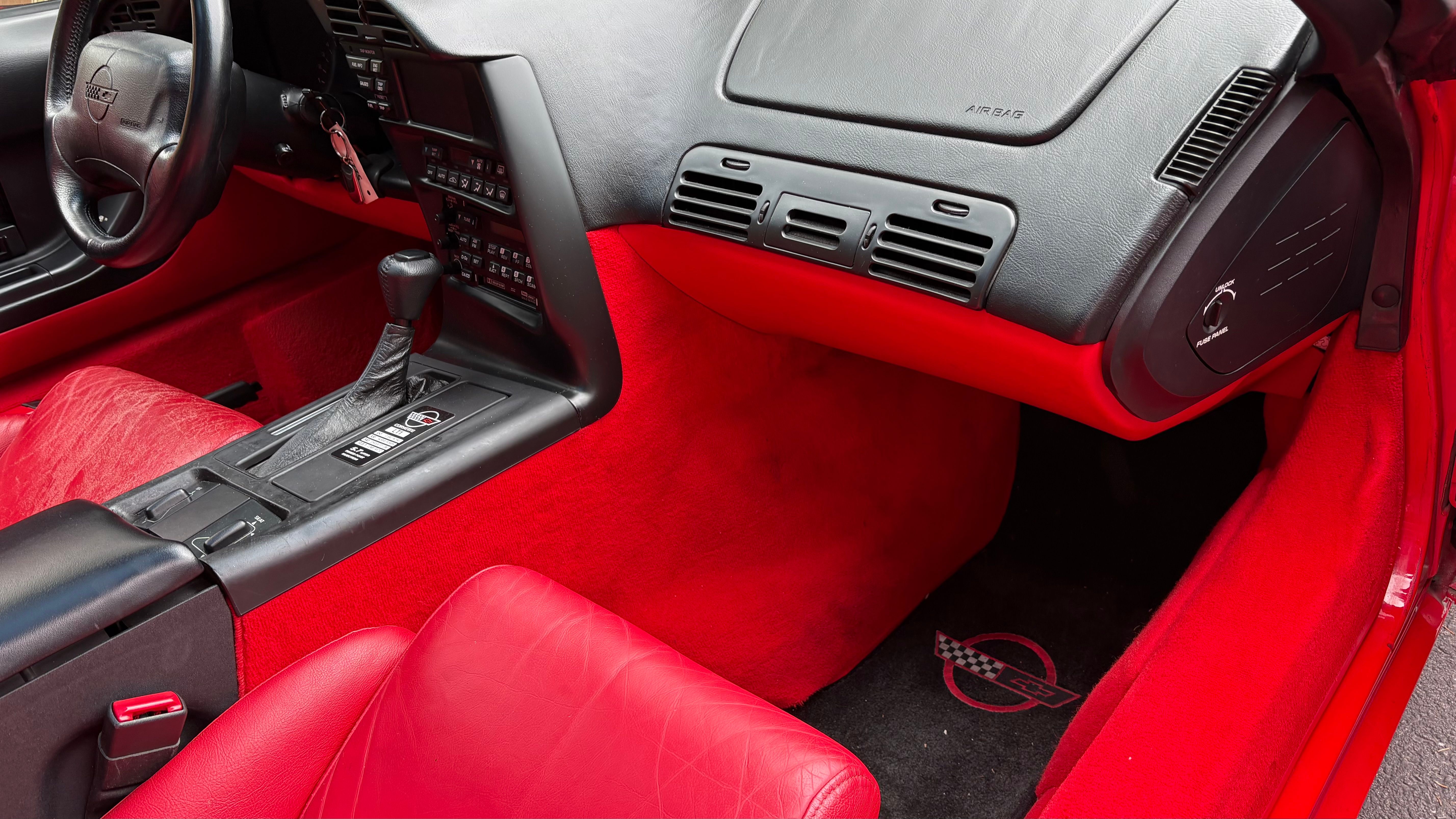Used 1996 Chevrolet Corvette Coupe RWD image 15