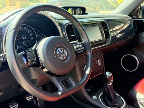 Used 2012 Volkswagen Beetle 2.0T image 13
