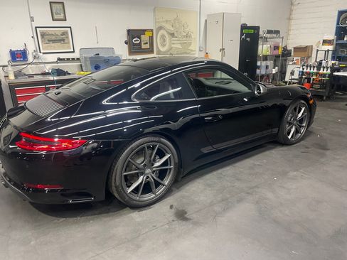 Used 2018 Porsche 911 Carrera T RWD image 12