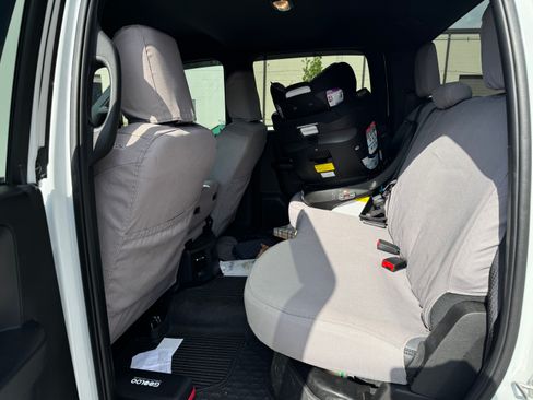 Used 2024 RAM 2500 Tradesman w/ Chrome Appearance Group image 14