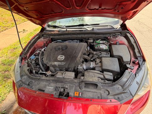 Used 2016 MAZDA MAZDA3 i Touring w/ Popular Equipment Package FWD image 17