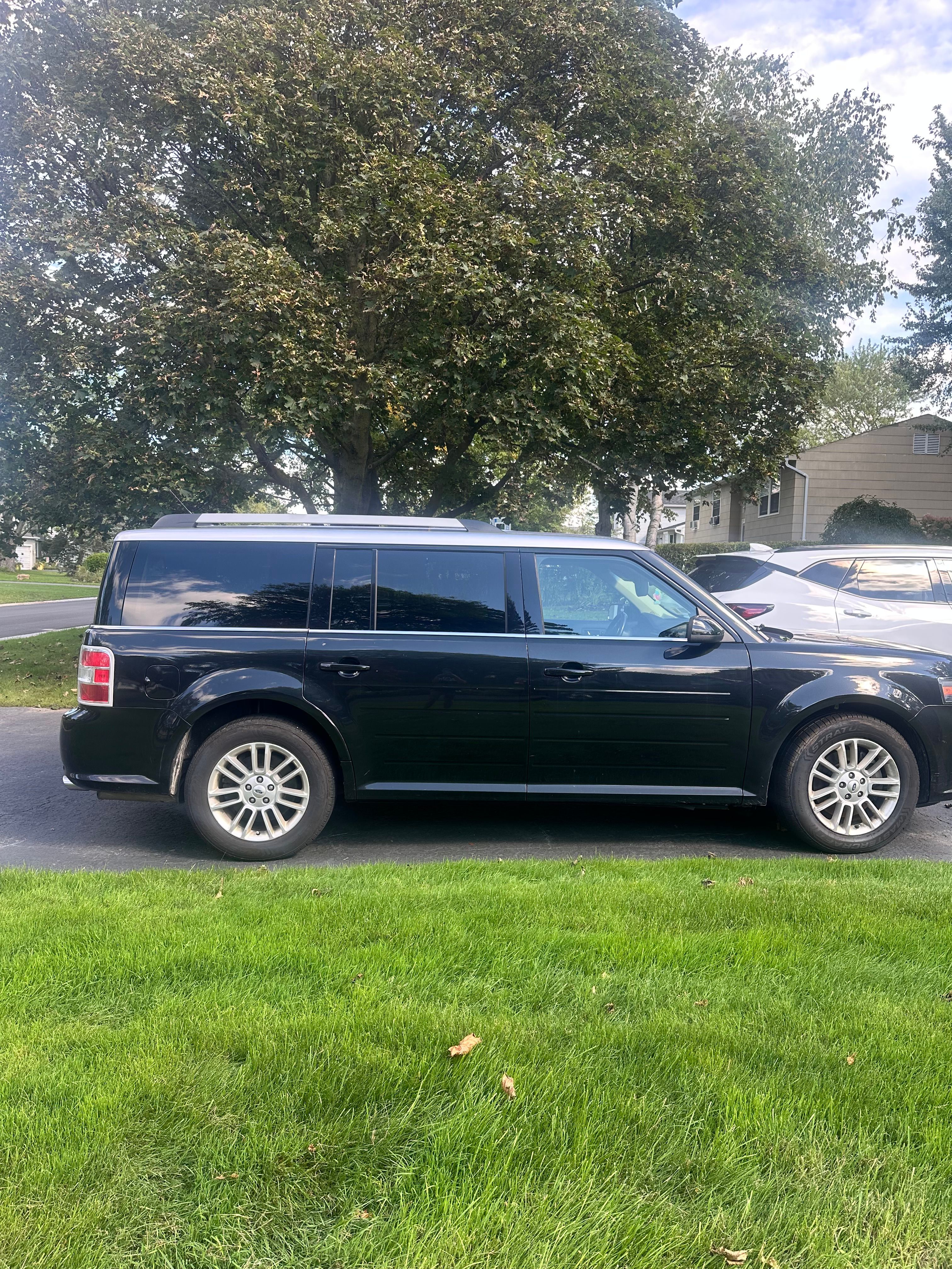 Used 2014 Ford Flex SEL w/ Equipment Group 202A FWD image 12
