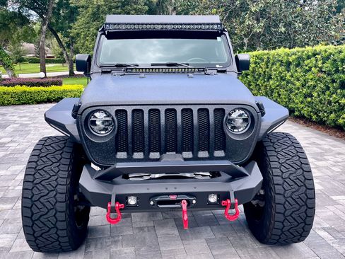 Used 2022 Jeep Wrangler Unlimited Sport AWD/4WD image 2