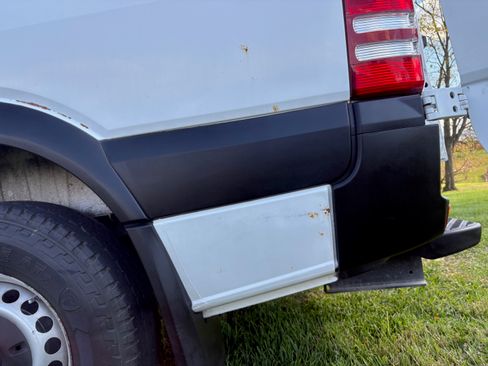 Used 2008 Dodge Sprinter 2500 w/ Premium Sound Group I image 11