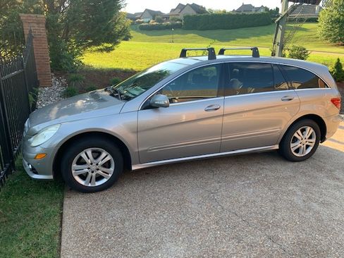 Used 2008 Mercedes-Benz R 350 4MATIC image 1