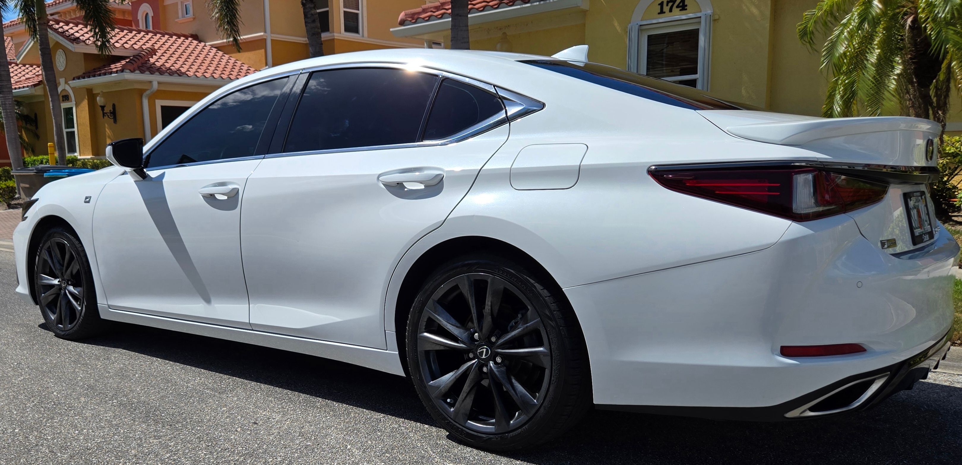 Used 2019 Lexus ES 350 F Sport w/ Accessory Package 2 FWD image 4