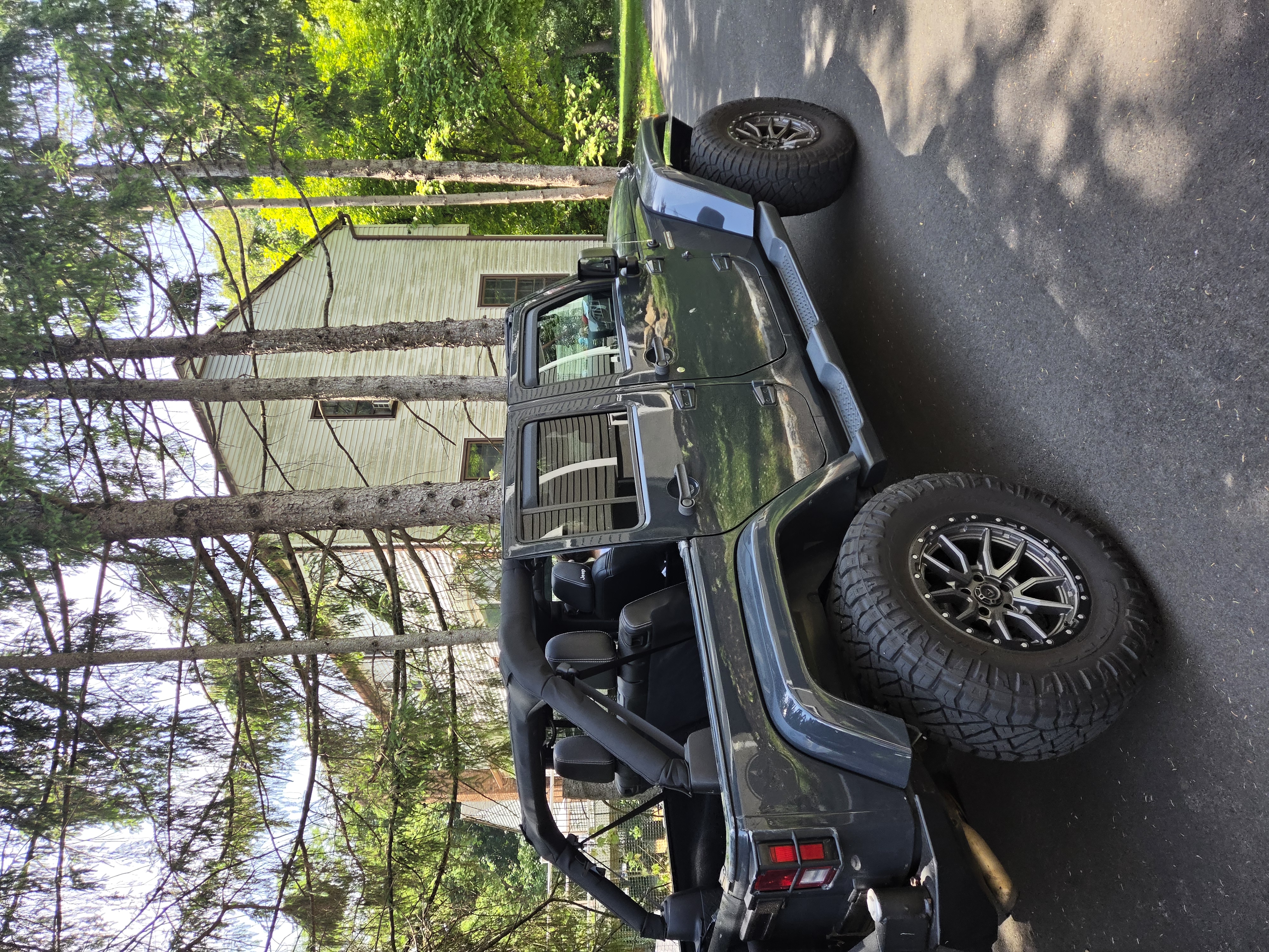 Used 2016 Jeep Wrangler Unlimited Sport AWD/4WD image 4