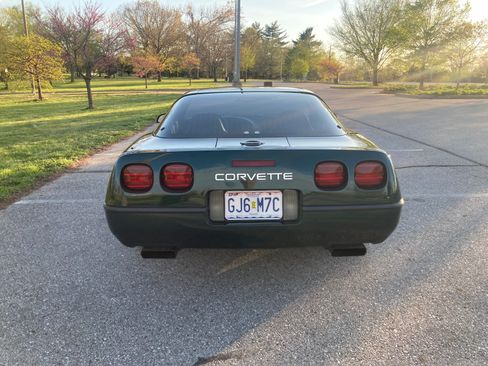 Used 1996 Chevrolet Corvette Coupe image 8
