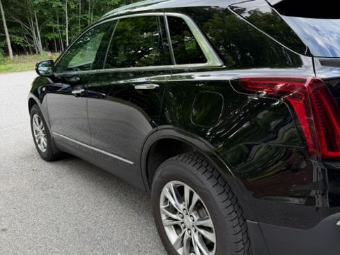 Used 2020 Cadillac XT5 Premium Luxury w/ LPO, Floor Liner Package AWD/4WD image 5