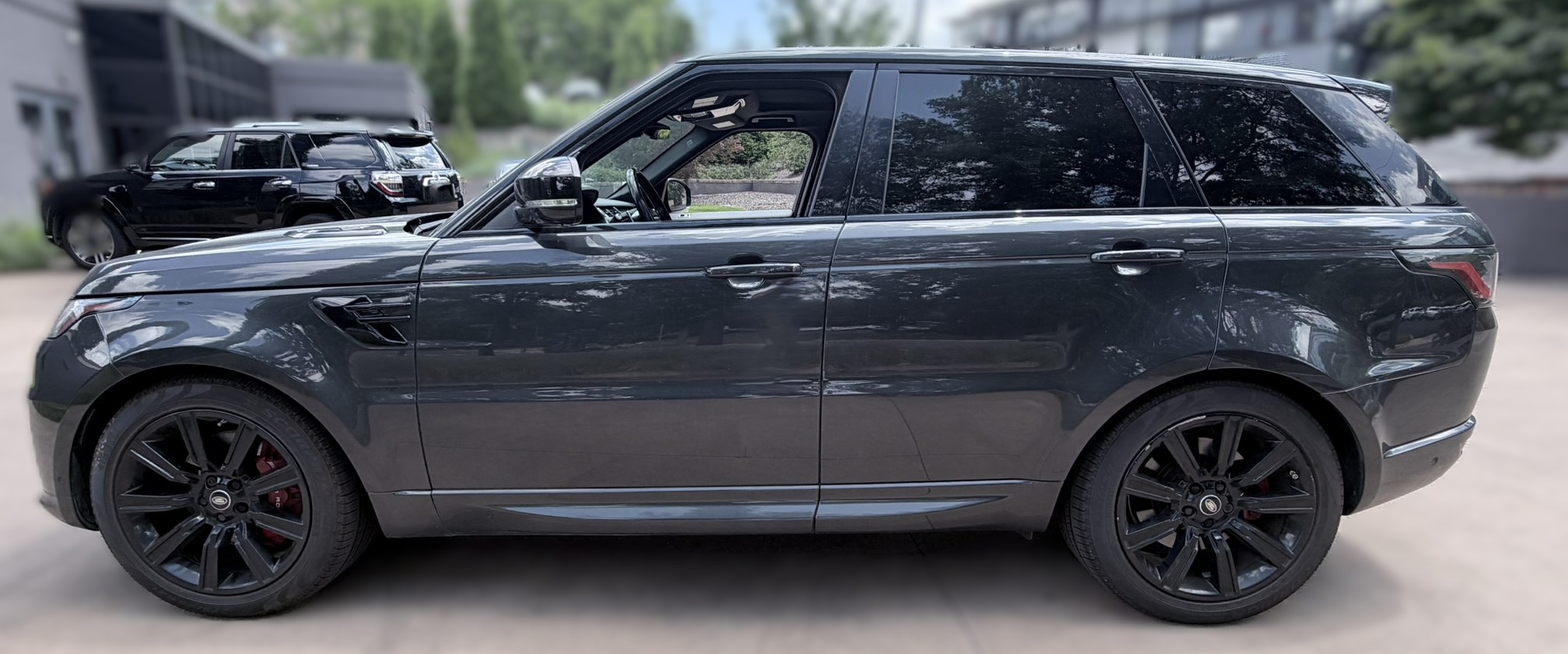 Used 2018 Land Rover Range Rover Sport Supercharged AWD/4WD image 2