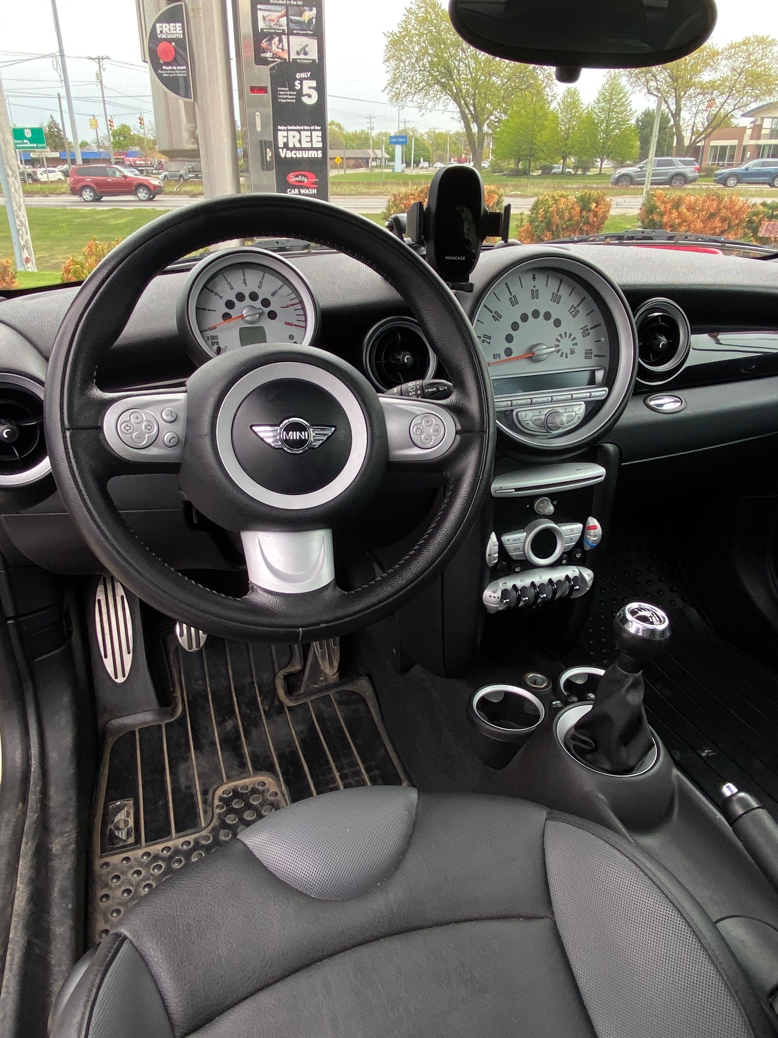 Used 2010 MINI Cooper Clubman S FWD image 16