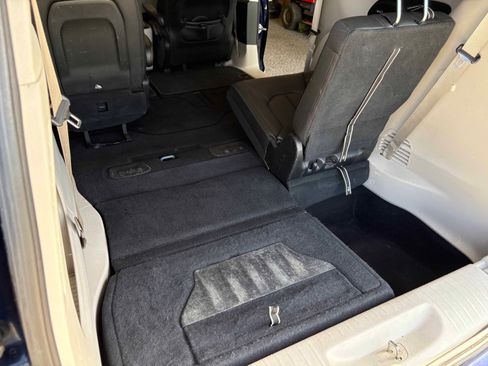 Used 2017 Chrysler Pacifica Touring-L Plus FWD image 18