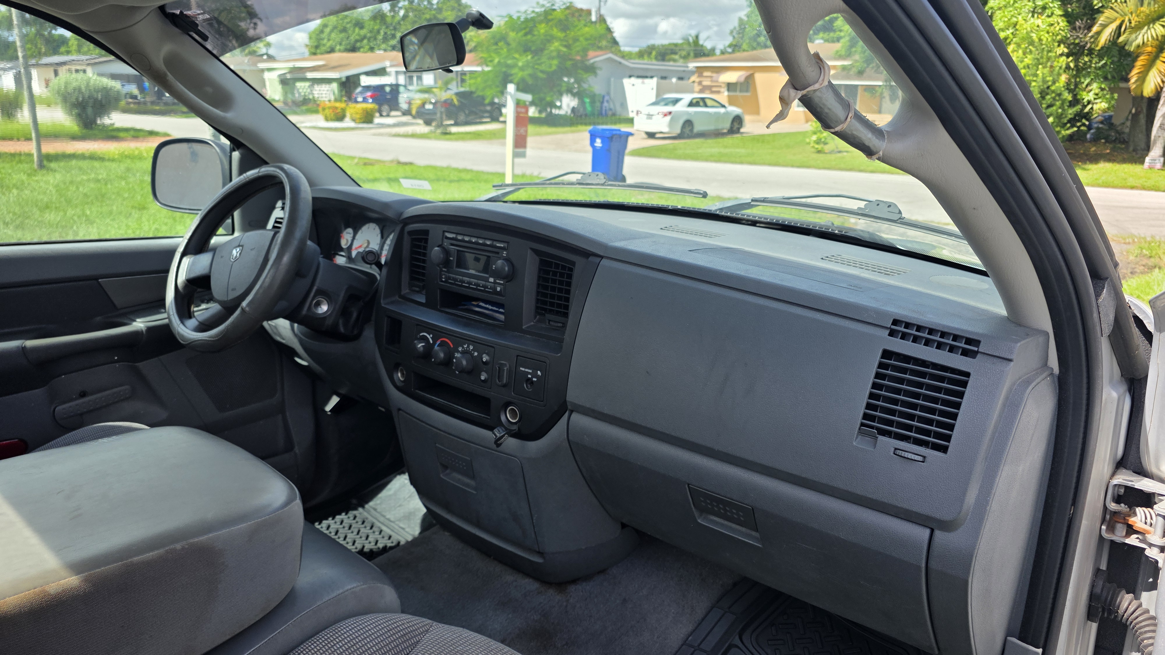 Used 2006 Dodge Ram 1500 Truck ST w/ V6 Value Group RWD image 8
