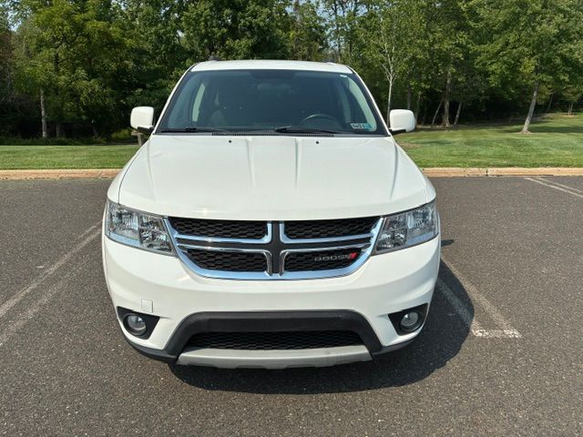 Used 2016 Dodge Journey SXT w/ Comfort/Convenience Group FWD image 4