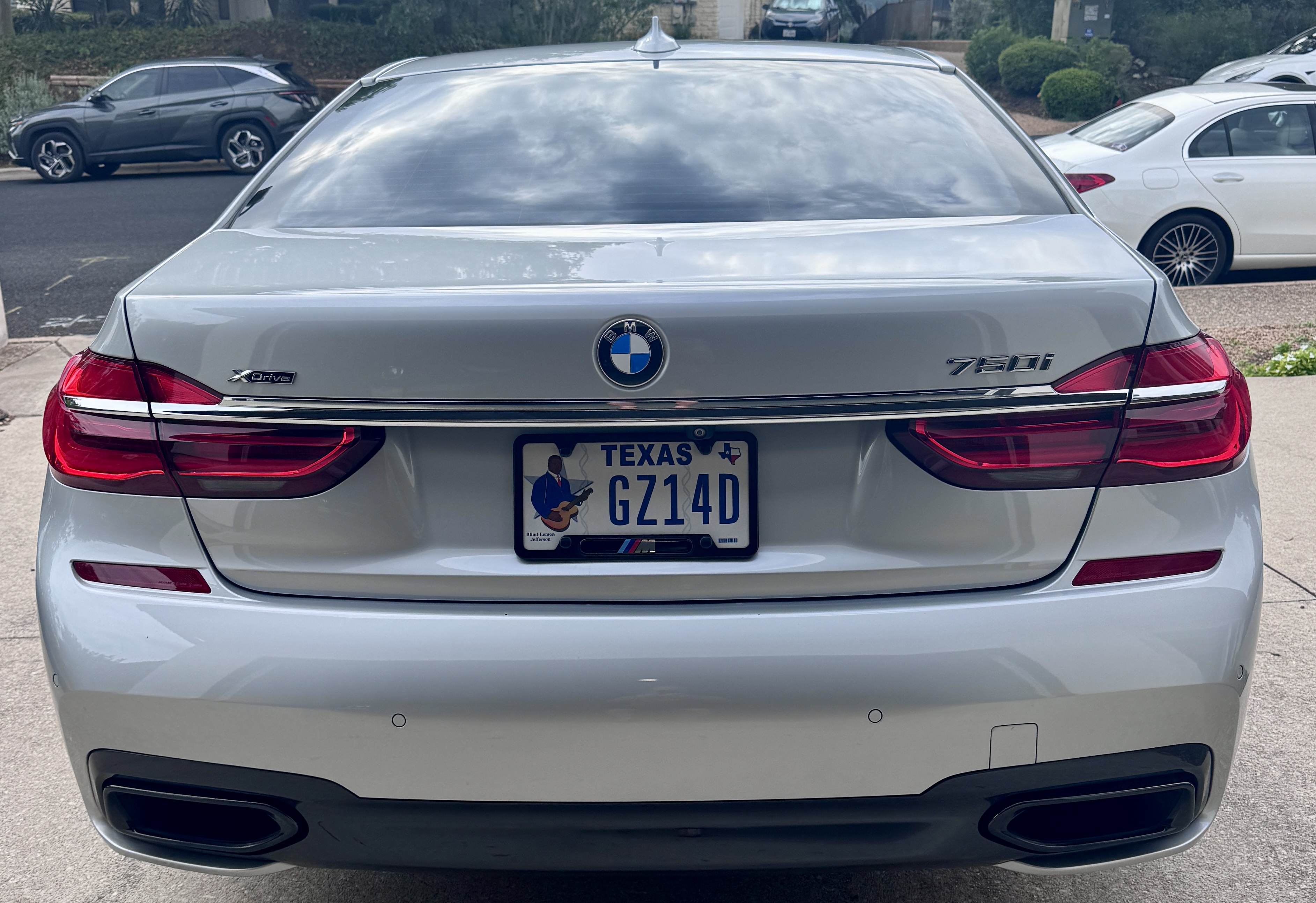 Used 2017 BMW 750i xDrive AWD/4WD image 8