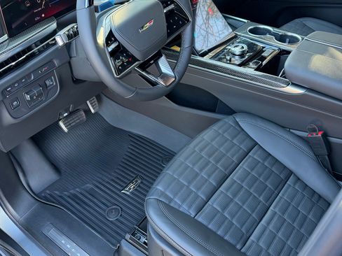 Used 2026 Cadillac Escalade V w/ LPO, ONYX Package image 13