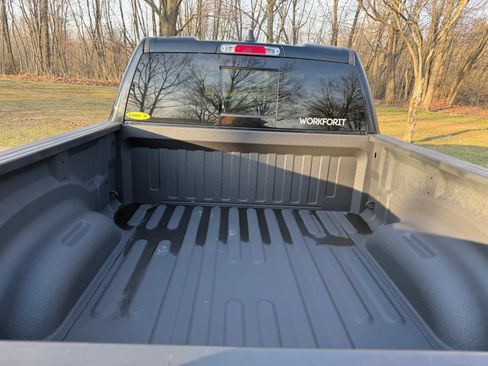 Used 2019 RAM 1500 Big Horn image 11