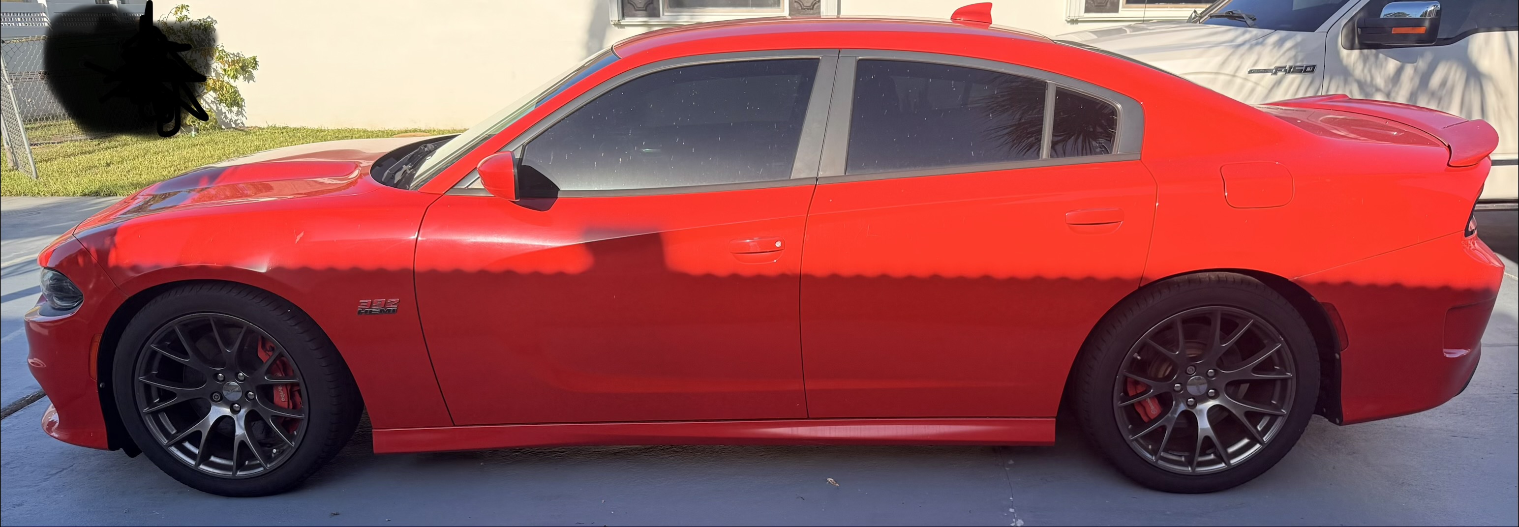 Used 2015 Dodge Charger SRT RWD image 1
