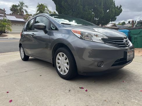 Used 2016 Nissan Versa Note SV FWD image 11
