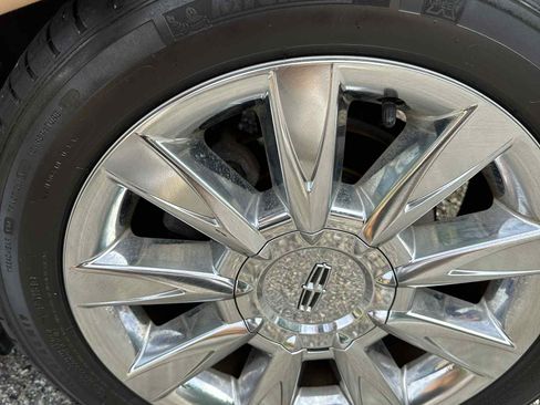 Used 2011 Lincoln MKZ Hybrid w/ 202A Rapid Spec Order Code image 12