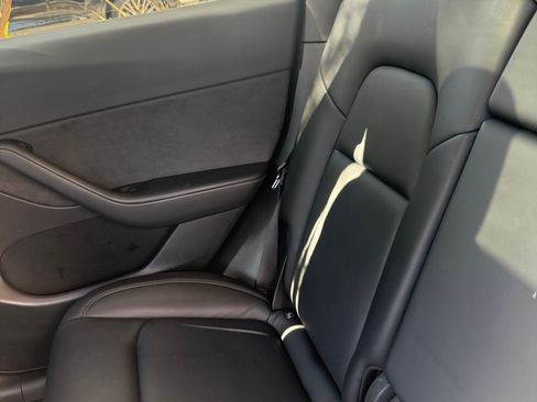 Used 2022 Tesla Model Y Performance AWD/4WD image 15