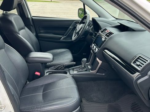 Used 2018 Subaru Forester 2.5i Touring w/ Popular Package #2 AWD/4WD image 14