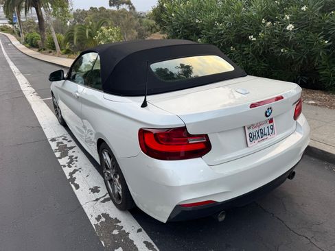 Used 2015 BMW M235i Convertible RWD image 11