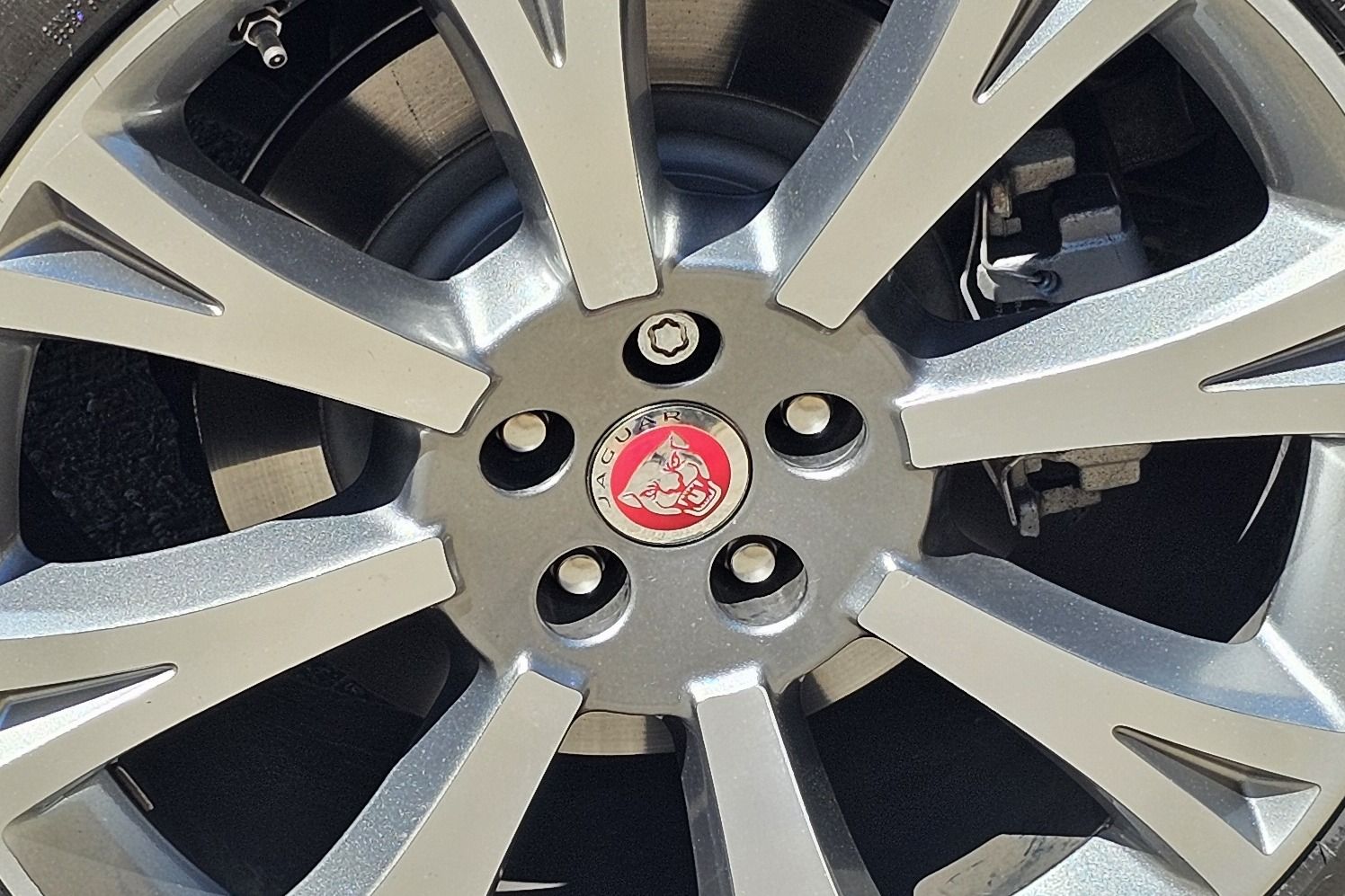 Used 2014 Jaguar XK Convertible RWD image 17