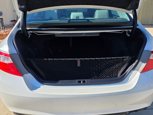 Used 2017 Toyota Camry SE FWD image 8
