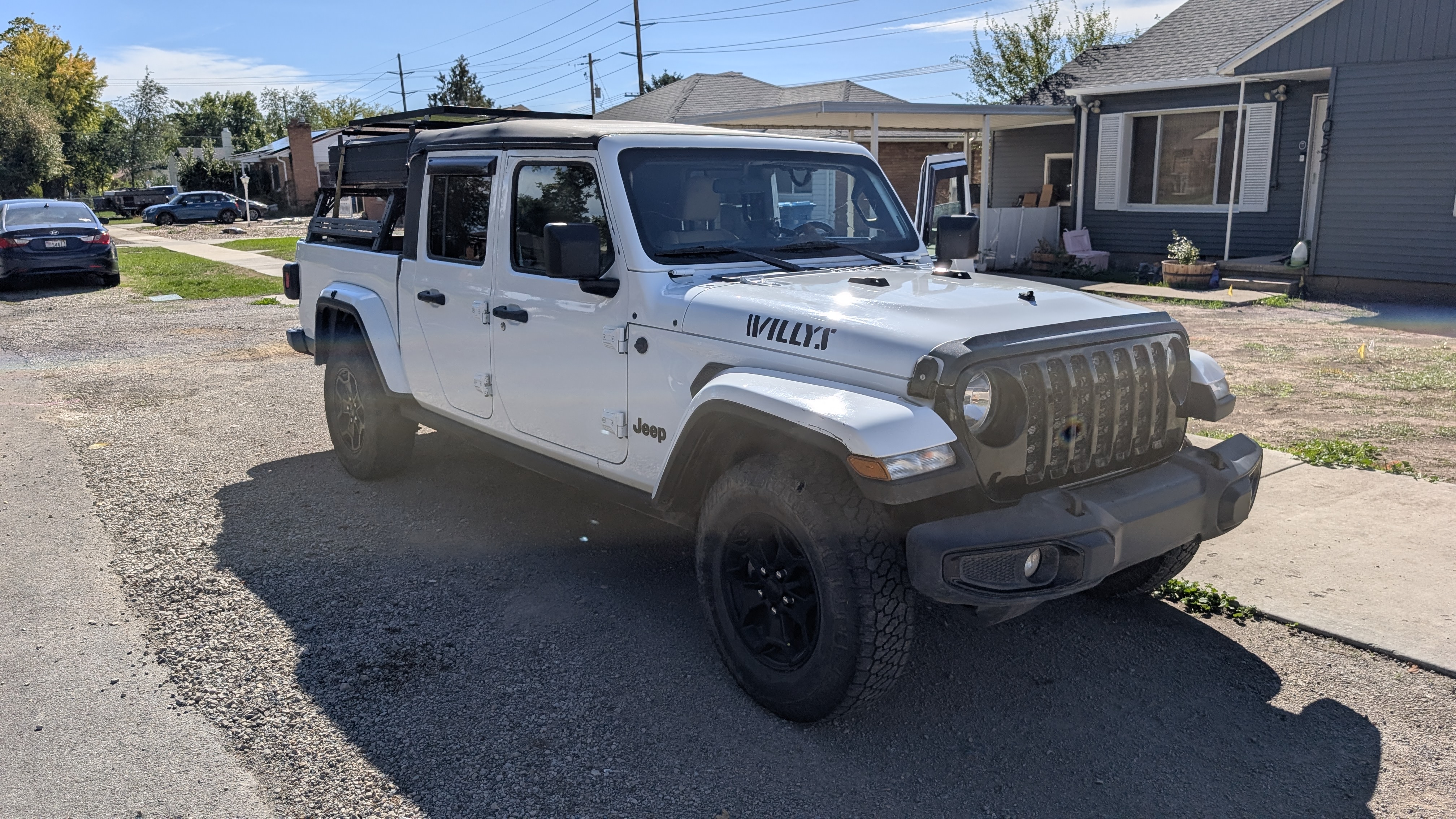 Used 2021 Jeep Gladiator Sport AWD/4WD image 2