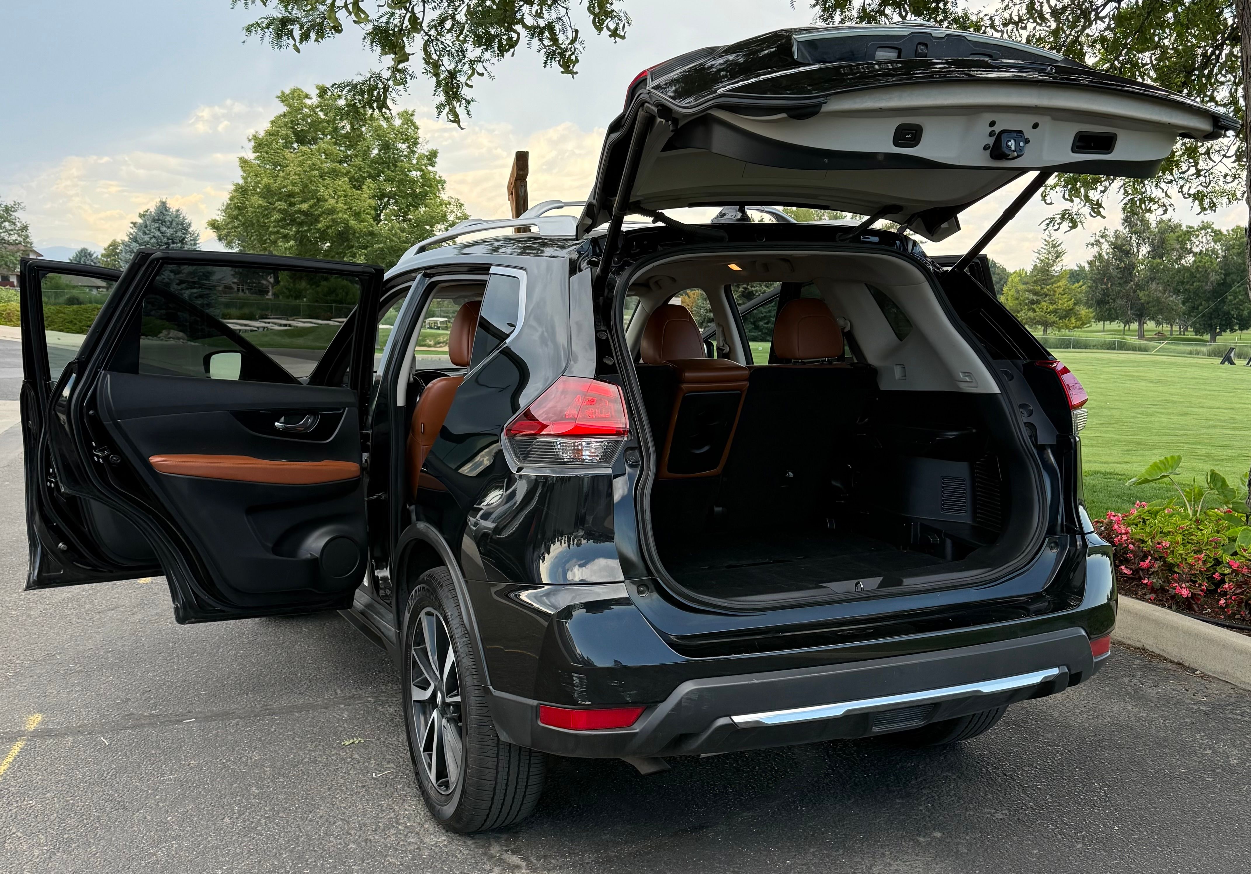Used 2018 Nissan Rogue SL w/ Premium Package AWD/4WD image 8
