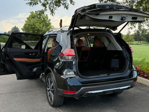 Used 2018 Nissan Rogue SL w/ Premium Package AWD/4WD image 8