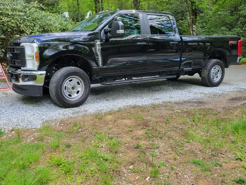 Used 2024 Ford F350 XL w/ FX4 Off-Road Package image 6