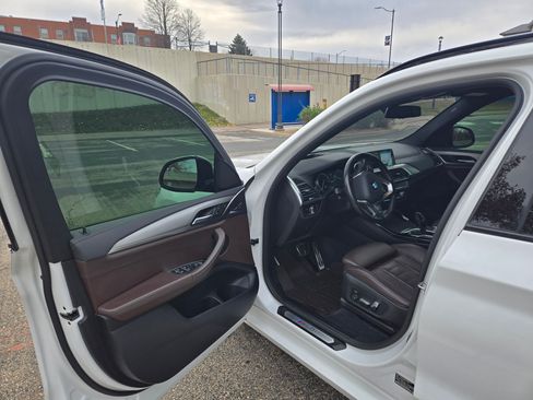 Used 2018 BMW X3 M40i image 17