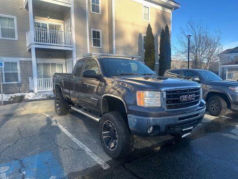 Used 2011 GMC Sierra 1500 SLE w/ Power Tech Package image 4